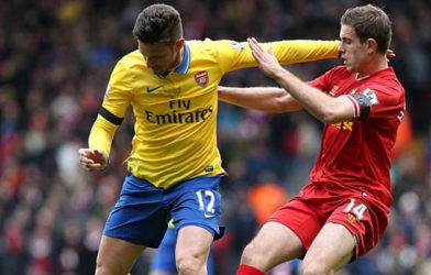 Jordan Henderson được Liverpool thưởng nóng